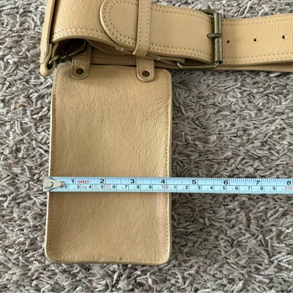 Free people belt. Tool belt look. Size small. Leather suede. Beige color. - Picture 9 of 10